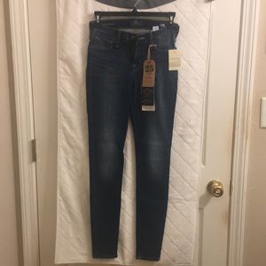 New Lucky Brand Brooke Legging jean.